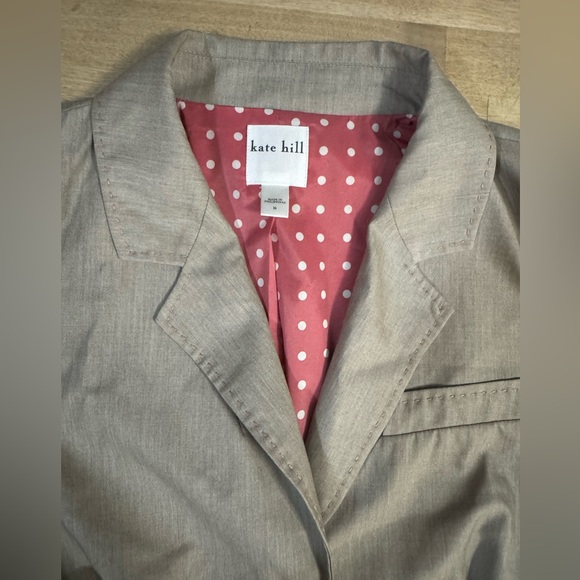 Kate Hill Women's Beige Blazer with Polka Dot Lining - Picture 4 of 13